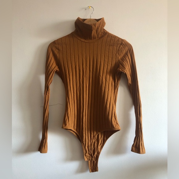 turtleneck bodysuit - Picture 4 of 5